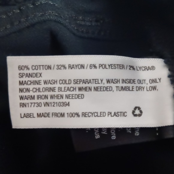 Universal Threads Women's Mid Rise Curvy Skinny Jeans Black Size 10 REG - Picture 7 of 10